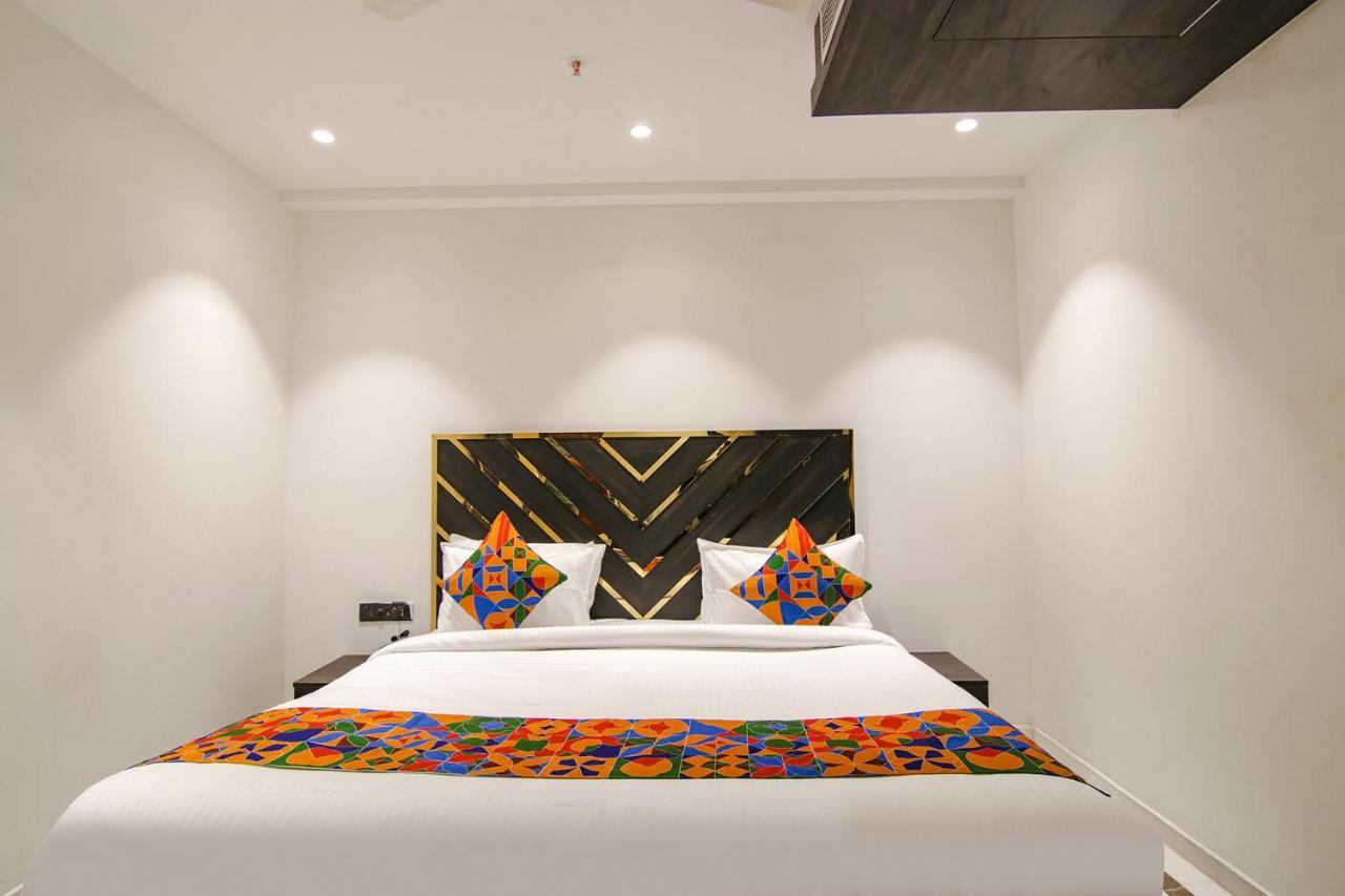 Fabhotel Greysky Nuova Delhi Esterno foto
