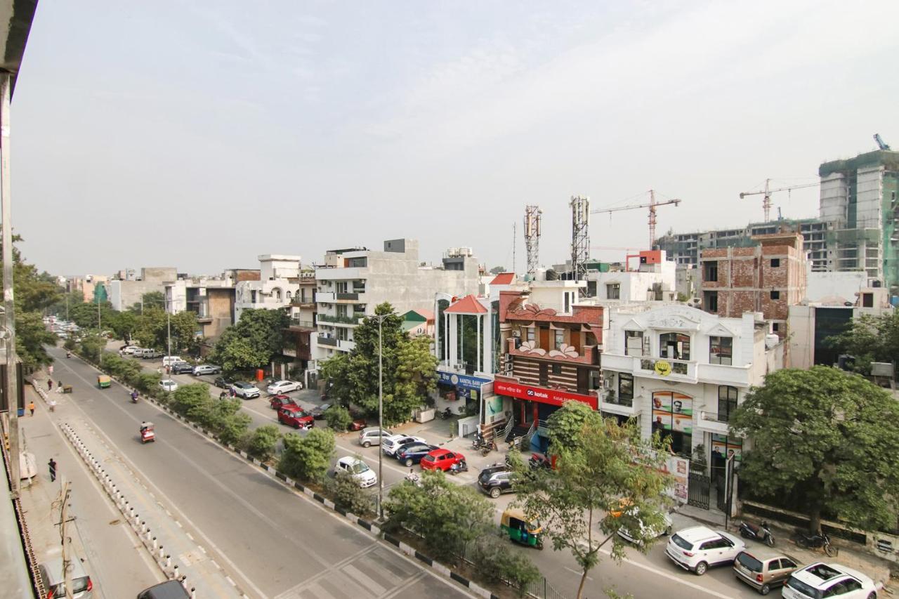 Fabhotel Greysky Nuova Delhi Esterno foto